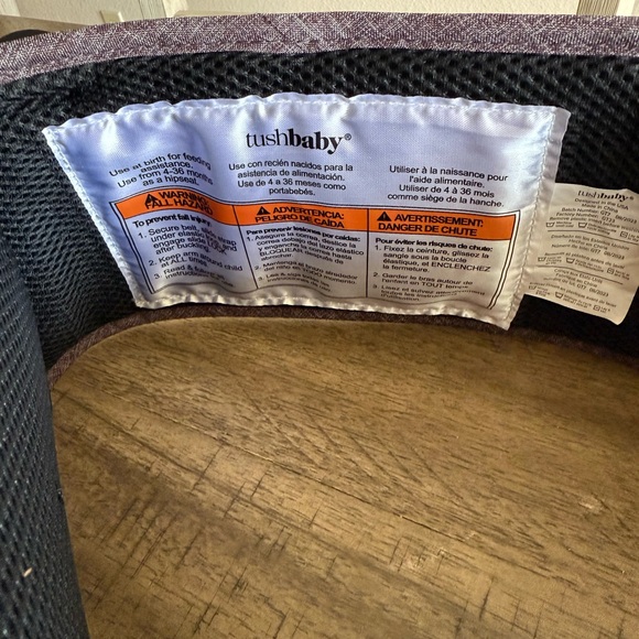 Tushbaby Hip Carrier - Picture 3 of 7